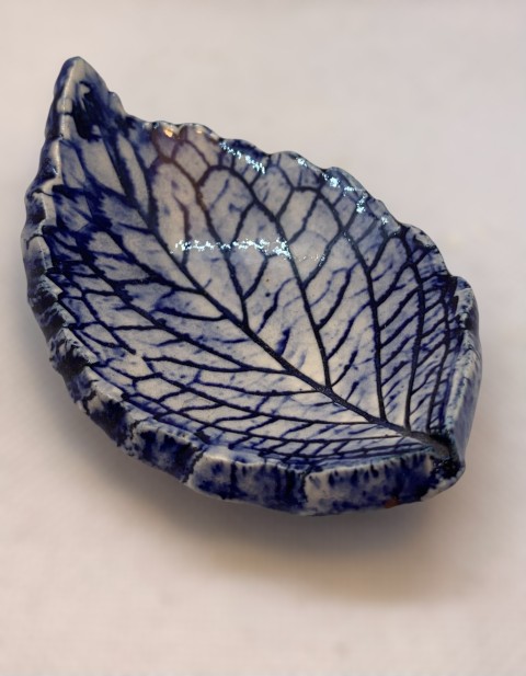 Pasta Pomaire. Vasito pequeño turquesa, pasta expuesta y verde traslucido